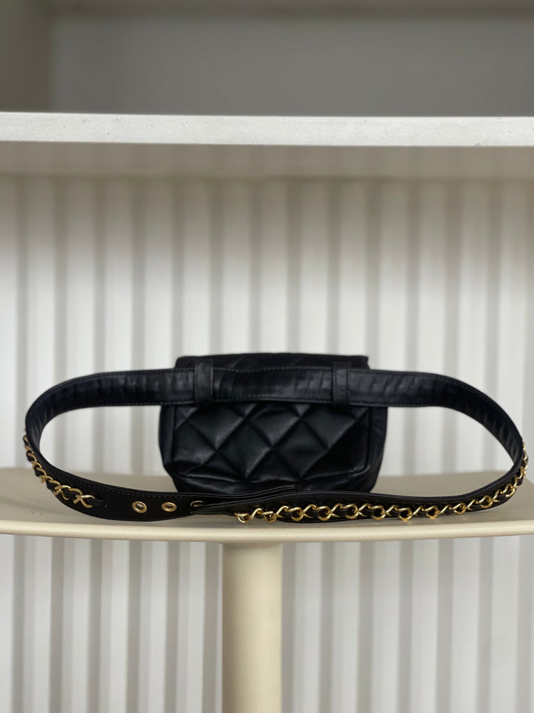 Pre-owned Chanel Vintage Quilted Belt Bag – Sabrina's Closet