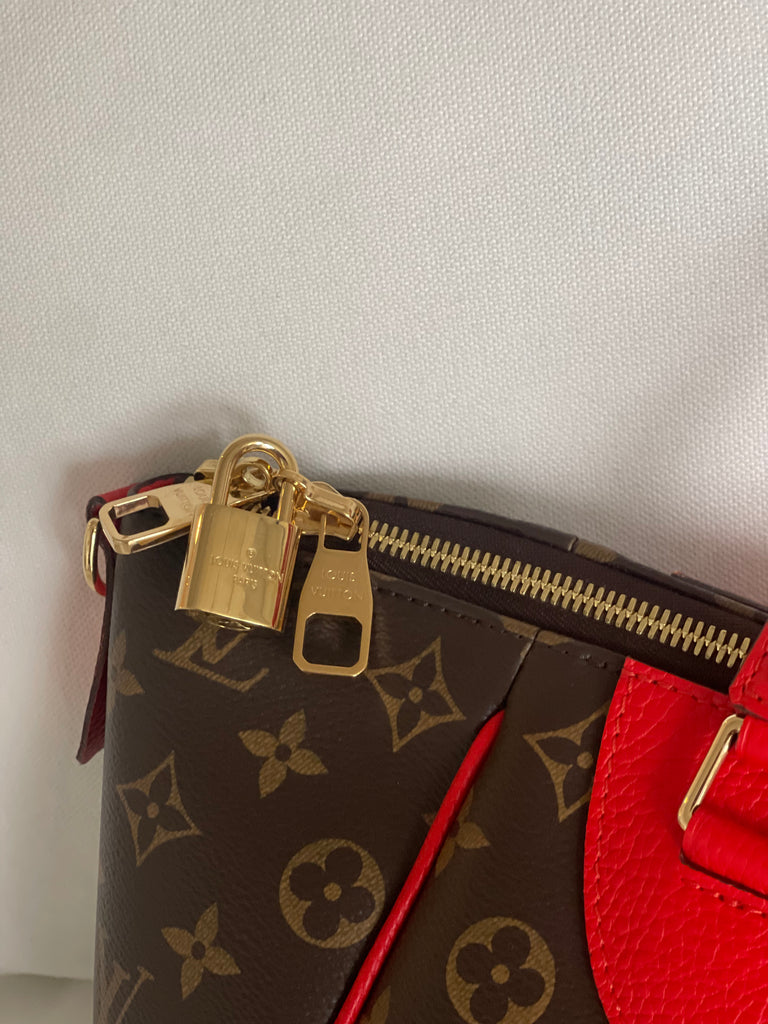 BANANANINA - Meet Estrela, with her classic tote style 🤩 . Louis Vuitton  Monogram Estrela MM 🔎555082 / 41794 . #shopatbanananina #banananina  #bagsandmore #prelovedbybanananina #secondhand #fashionrecycle #louisvuitton  #brandedbag
