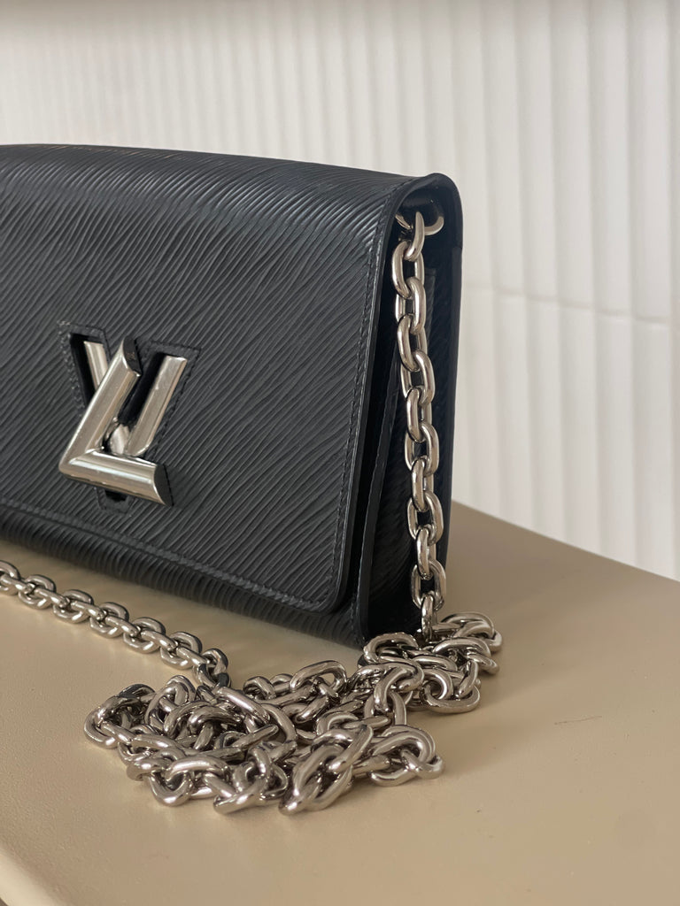 Pre-owned Louis Vuitton Epi Twist Chain Wallet – Sabrina's Closet
