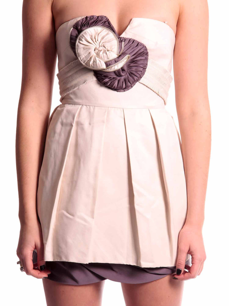 Pre-owned BCBG MaxAzria Runway Flower Dress | Sabrina's Closet Pre-owned BCBG MaxAzria Runway Flower Dress | Sabrina's Closet